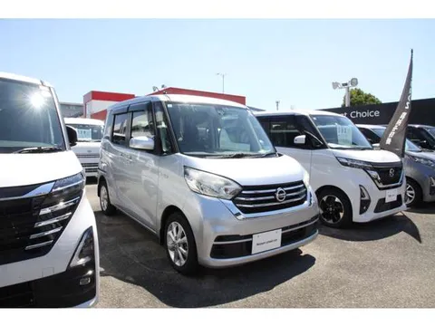 Nissan Dayz Roox