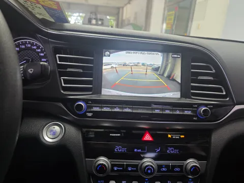 Hyundai Elantra (Avante)