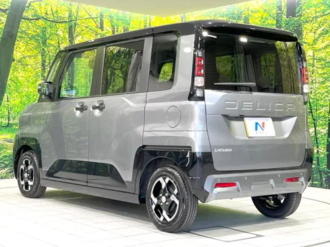 Mitsubishi Delica Mini