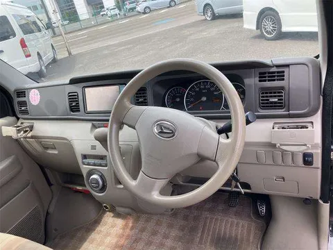 Daihatsu Atrai Wagon