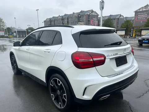 Mercedes-Benz GLA-Class