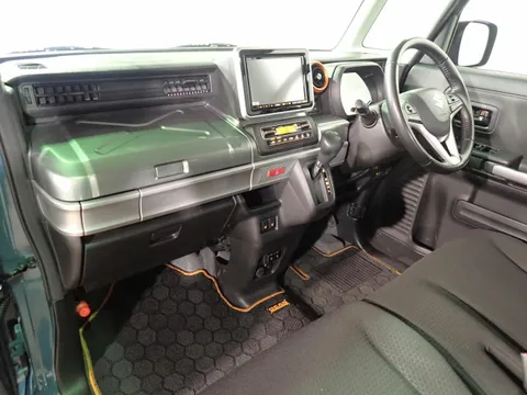 Suzuki Spacia Gear