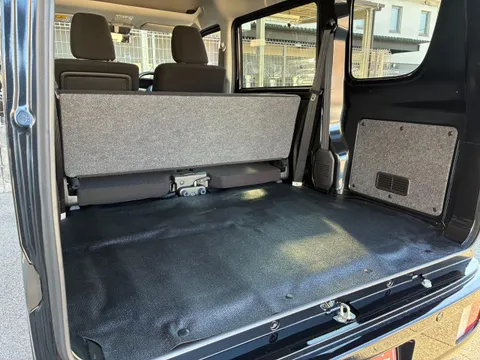 Nissan Clipper Van