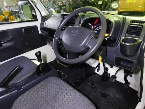 Nissan Clipper Truck