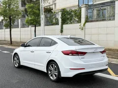Hyundai Elantra (Avante)