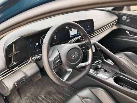 Hyundai Elantra (Avante)