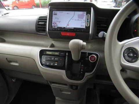 Honda N-BOX Plus