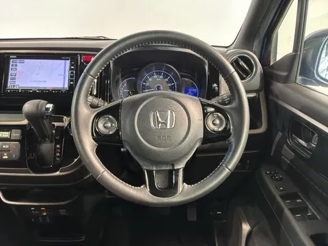 Honda N-WGN Custom