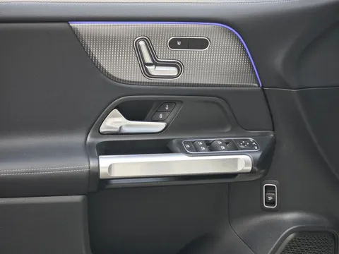Mercedes-Benz Mercedes-Benz GLB
