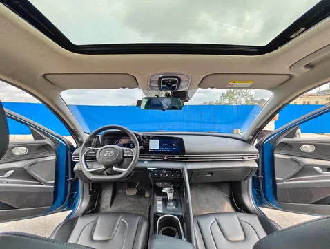 Hyundai Elantra (Avante)