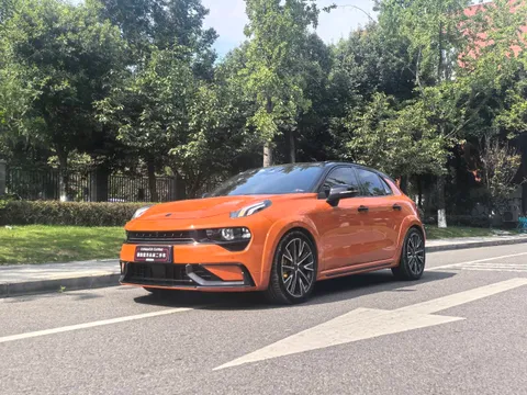 Lynk & Co 02