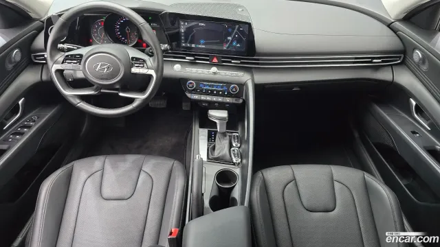 Hyundai Elantra (Avante)
