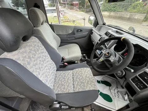 Mitsubishi Pajero JR