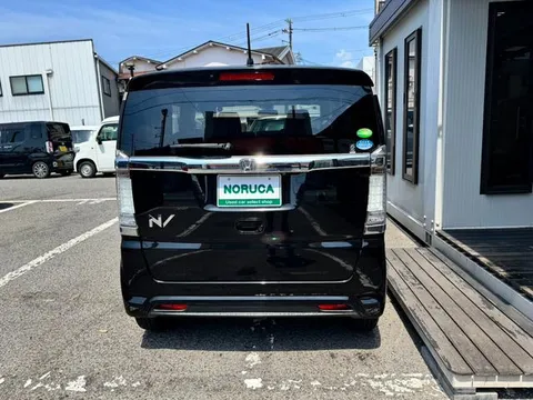 Honda N-BOX Slash