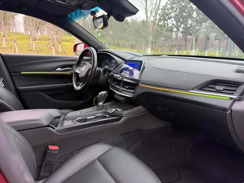 Cadillac CT4