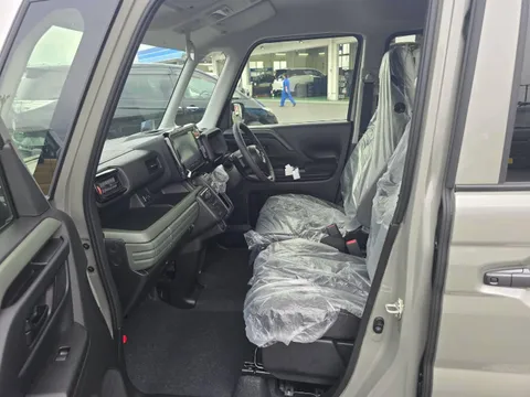 Suzuki Spacia Gear