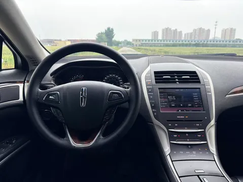 Lincoln MKZ