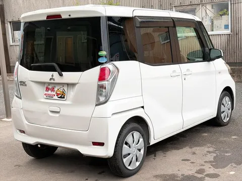 Mitsubishi eK Space