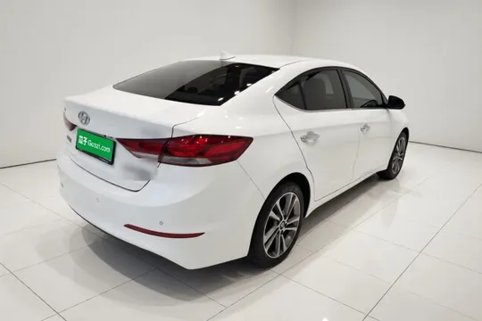 Hyundai Elantra (6th Generation / Lingdong)
