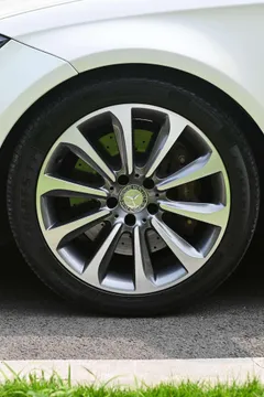 Mercedes-Benz Mercedes-Benz CLS
