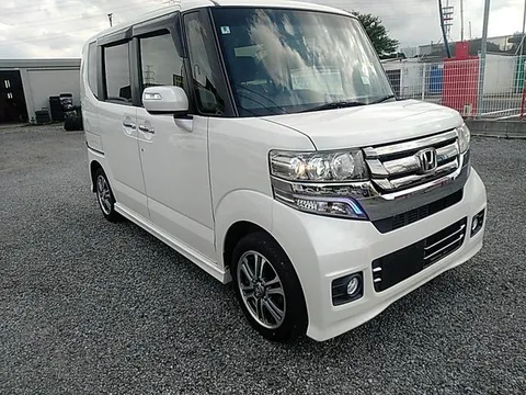 Honda N-BOX Custom