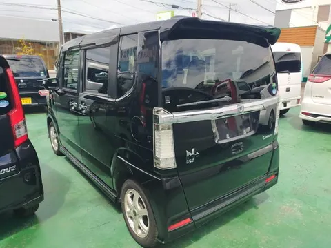 Honda N-BOX Plus Custom