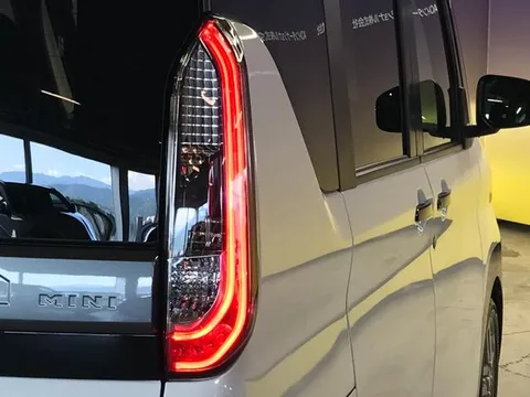 Mitsubishi Delica Mini
