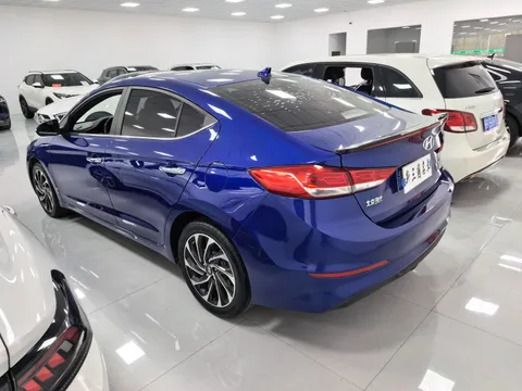 Hyundai Elantra (Avante)