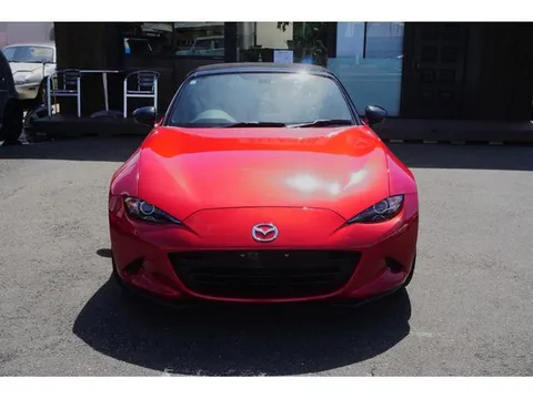 Mazda MX-5 (Roadster)