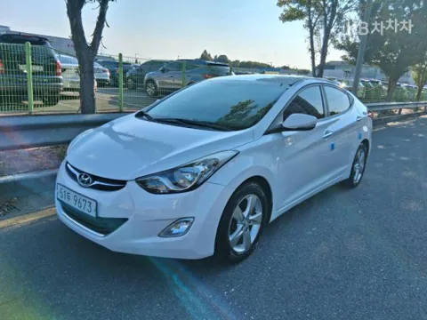 Hyundai Elantra (Avante)
