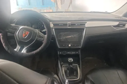 Roewe i5