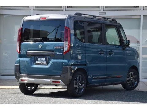 Suzuki Spacia Gear