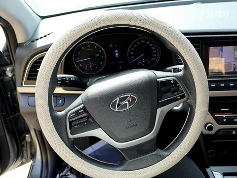 Hyundai Elantra (Avante)