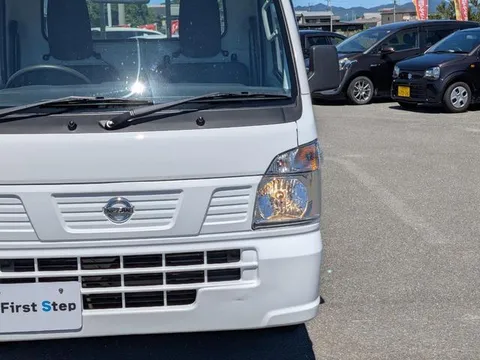 Nissan Clipper Truck