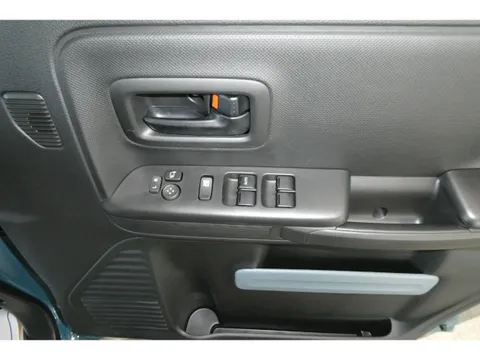 Suzuki Spacia Base