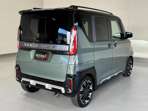 Mitsubishi Delica Mini