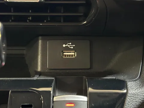 Mitsubishi eK X