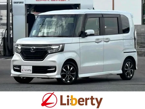 Honda N-BOX Custom