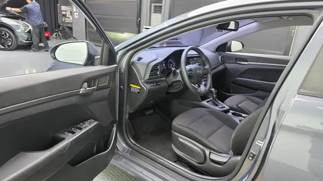 Hyundai Elantra (Avante)