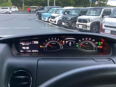 Honda N-BOX Custom