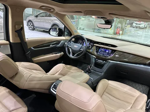 Cadillac XT6