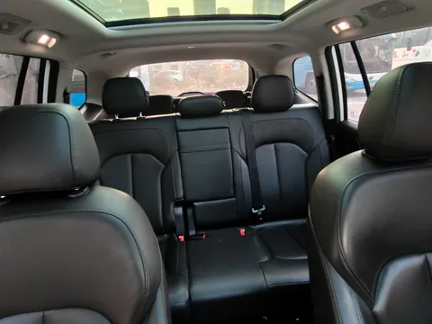 Roewe RX8