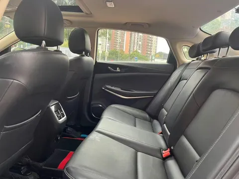 Changan Raeton CC