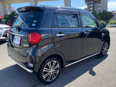 Daihatsu Cast