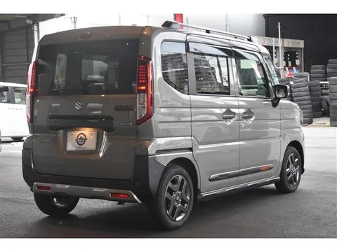 Suzuki Spacia Gear