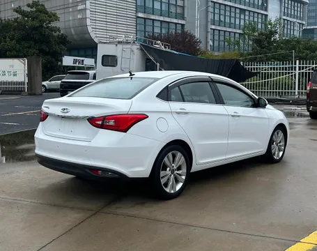 Chery Arrizo 5