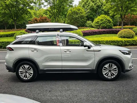BAIC X7