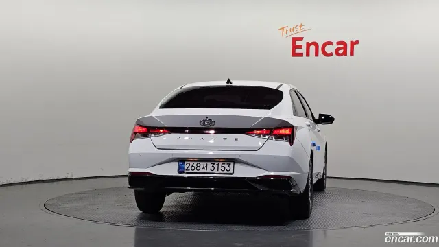 Hyundai Elantra (Avante)