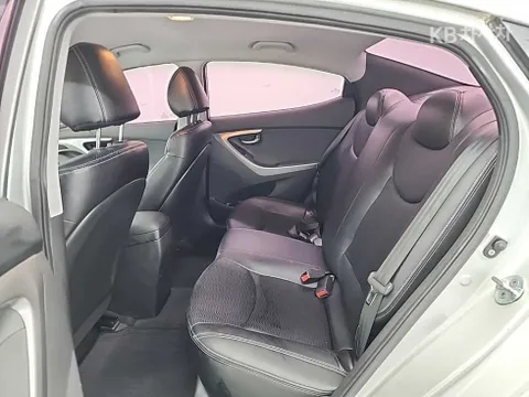 Hyundai Elantra (Avante)