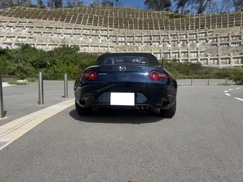 Mazda MX-5 (Roadster)